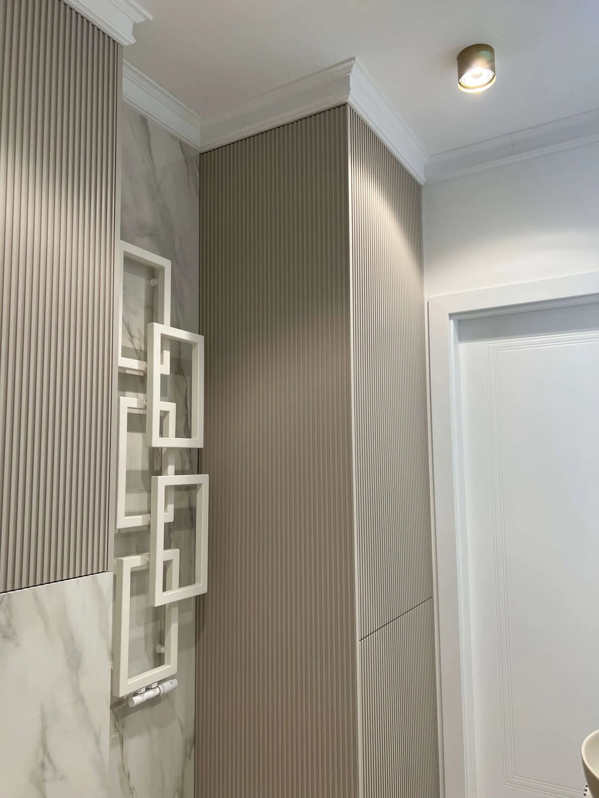 Mardom Decor Cornice MD137