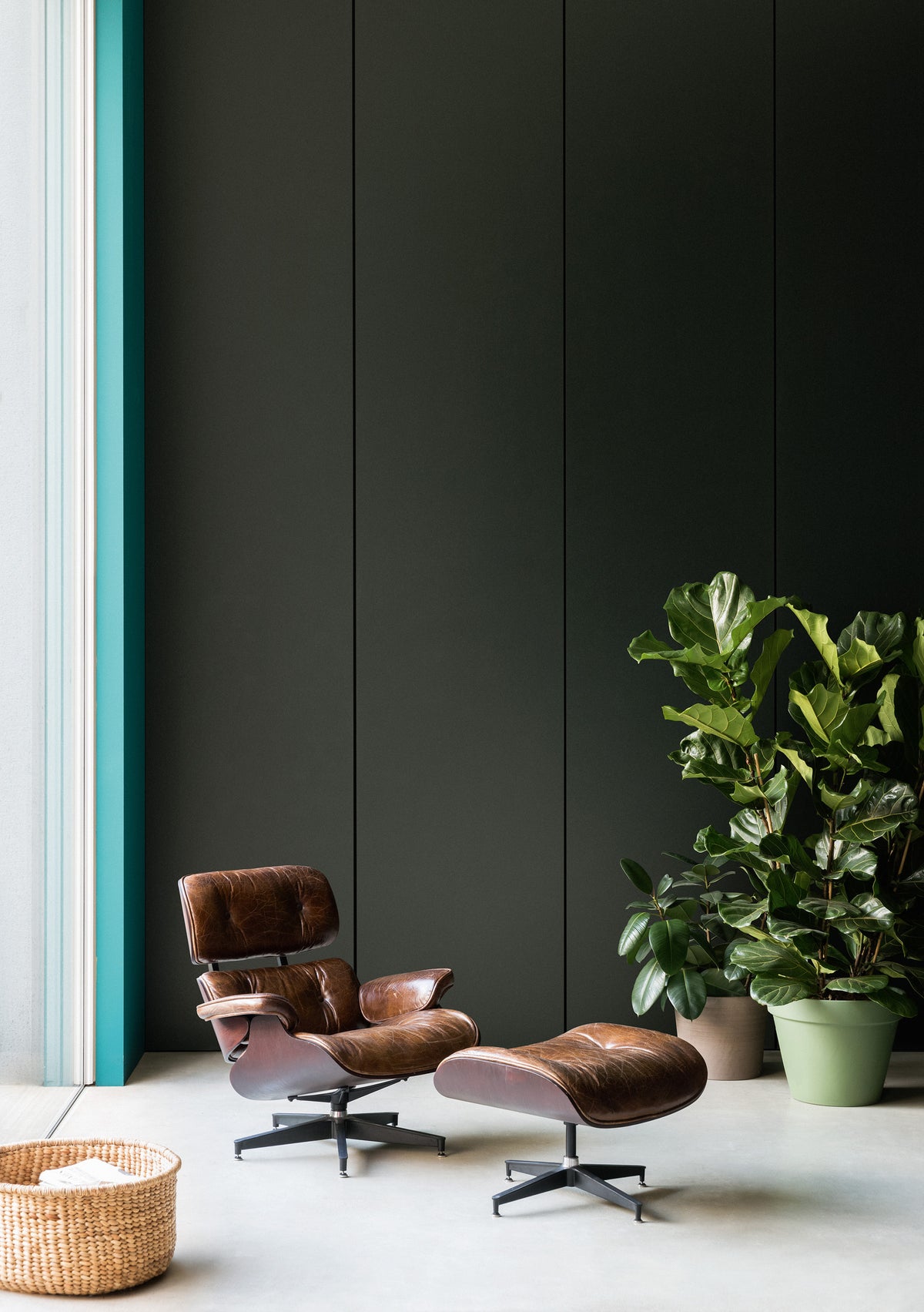 Paint & Paper Library Stable Green 554